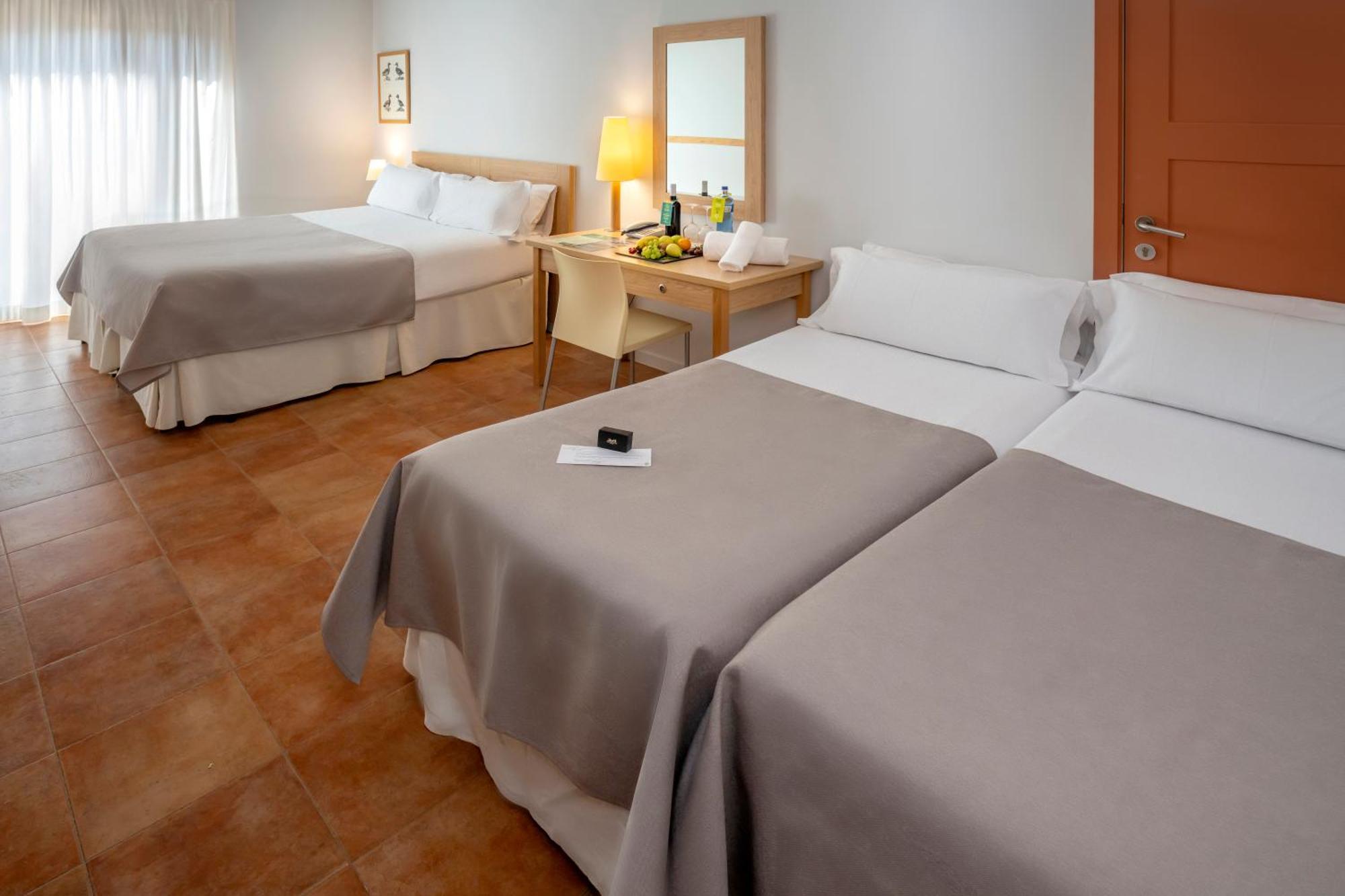 Hotel & Resort Vilar Rural D'Arnes By Serhs Hotels Sant Carlos de la Ràpita Стая снимка